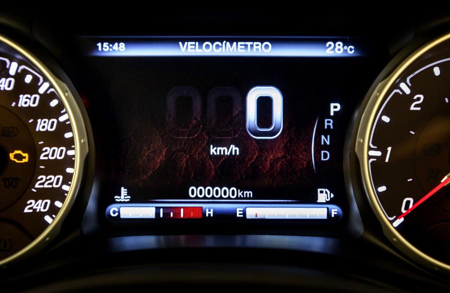 Панель приборов Fiat Toro Ranch (226) 2018 года  (фото 20 из 39)